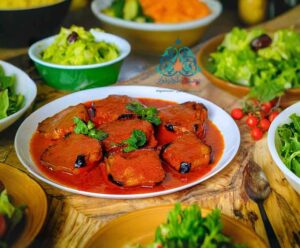 طرز تهیه خورشت گوجه بادمجان 1 تهیه خورشت گوجه بادمجان